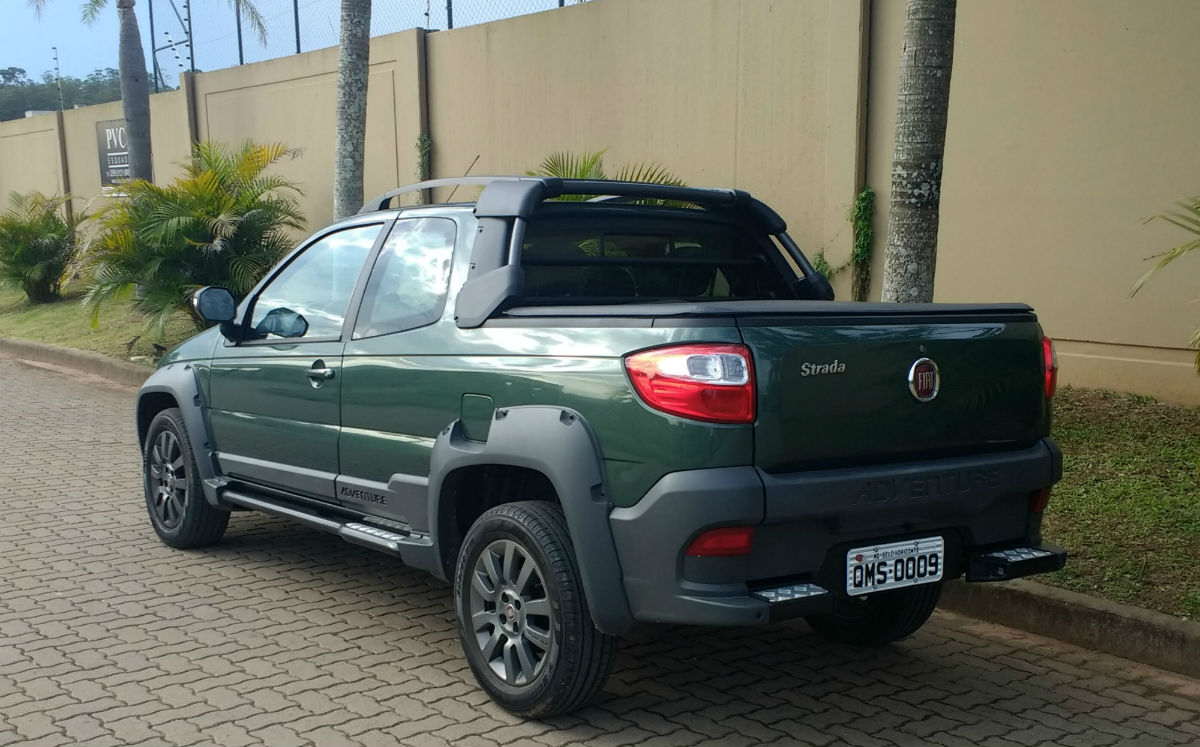 Fiat Strada Adventure Cabine Dupla Duas décadas de estrada Roda Rio