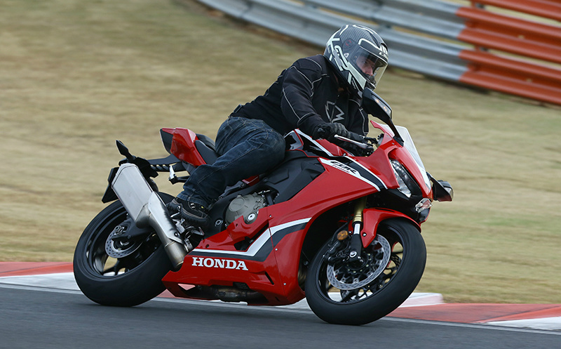 Honda CBR 1000RR Fireblade