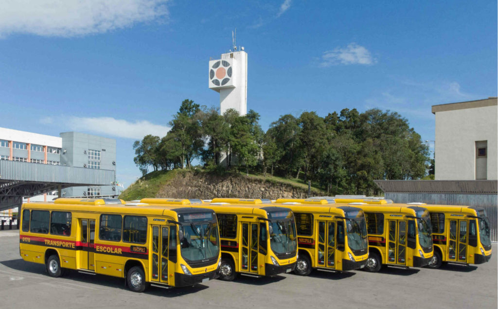 Ônibus escolares Marcopolo Torino em Angola