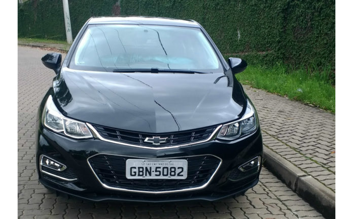 Chevrolet Cruze Sport6 Black Bow Tie