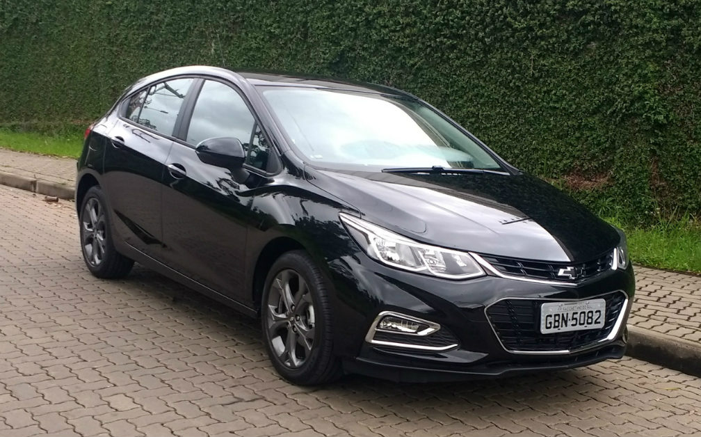 Chevrolet Cruze Sport6 Black Bow Tie 