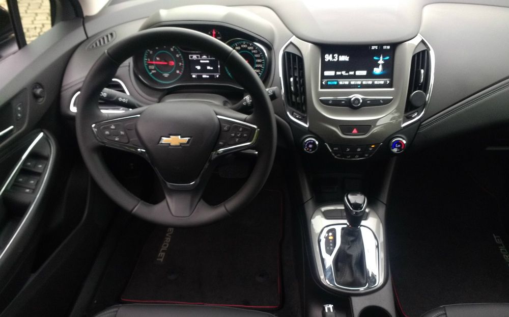 Chevrolet Cruze Sport6 Black Bow Tie 