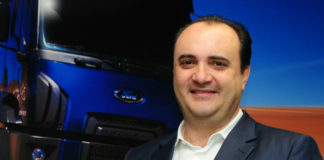 Oswaldo Ramos Jr., gerente de Vendas, Marketing e Serviços da Ford Caminhões