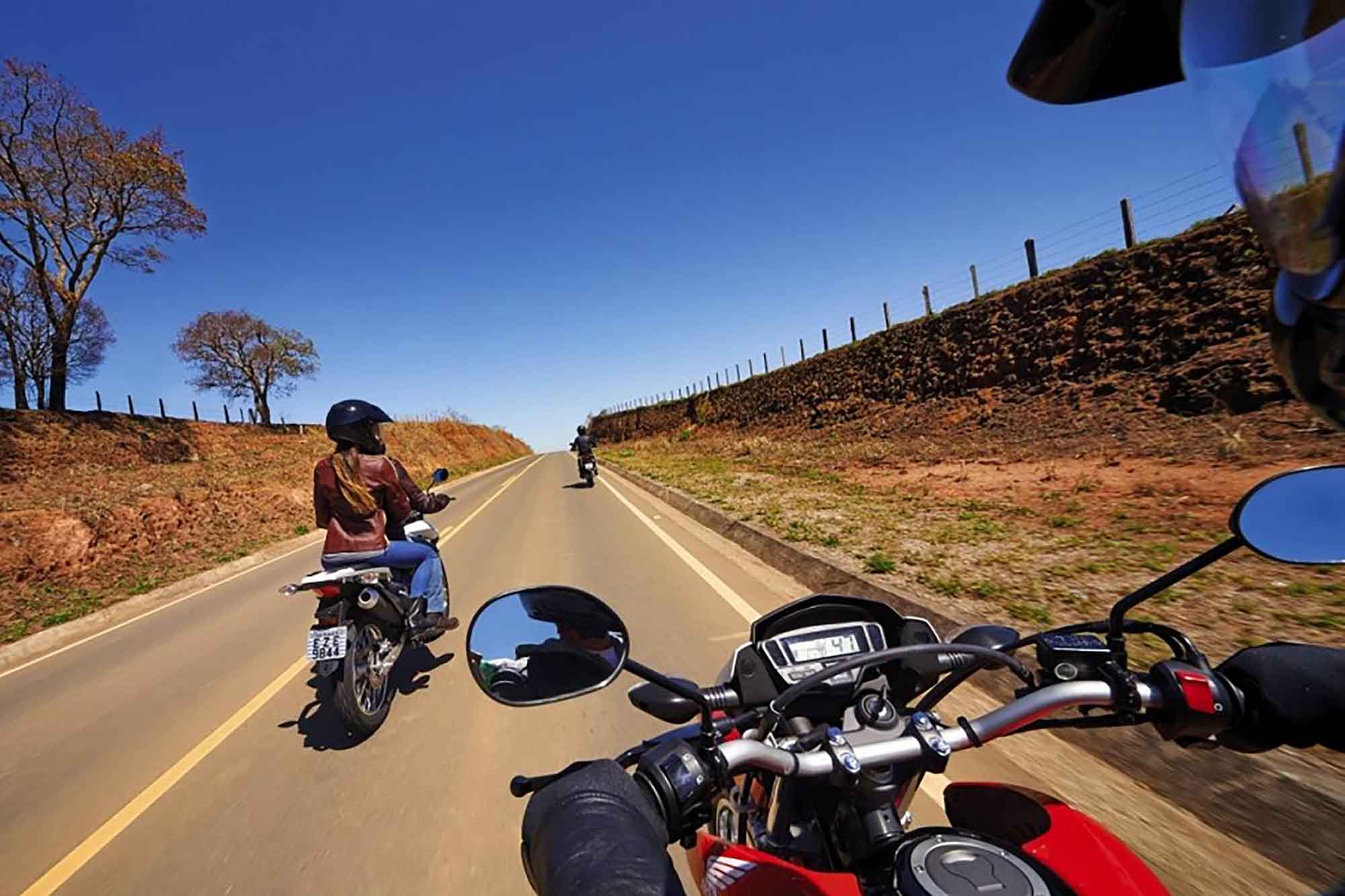 Revisão periódica garante uma viagem de moto tranquila nas férias