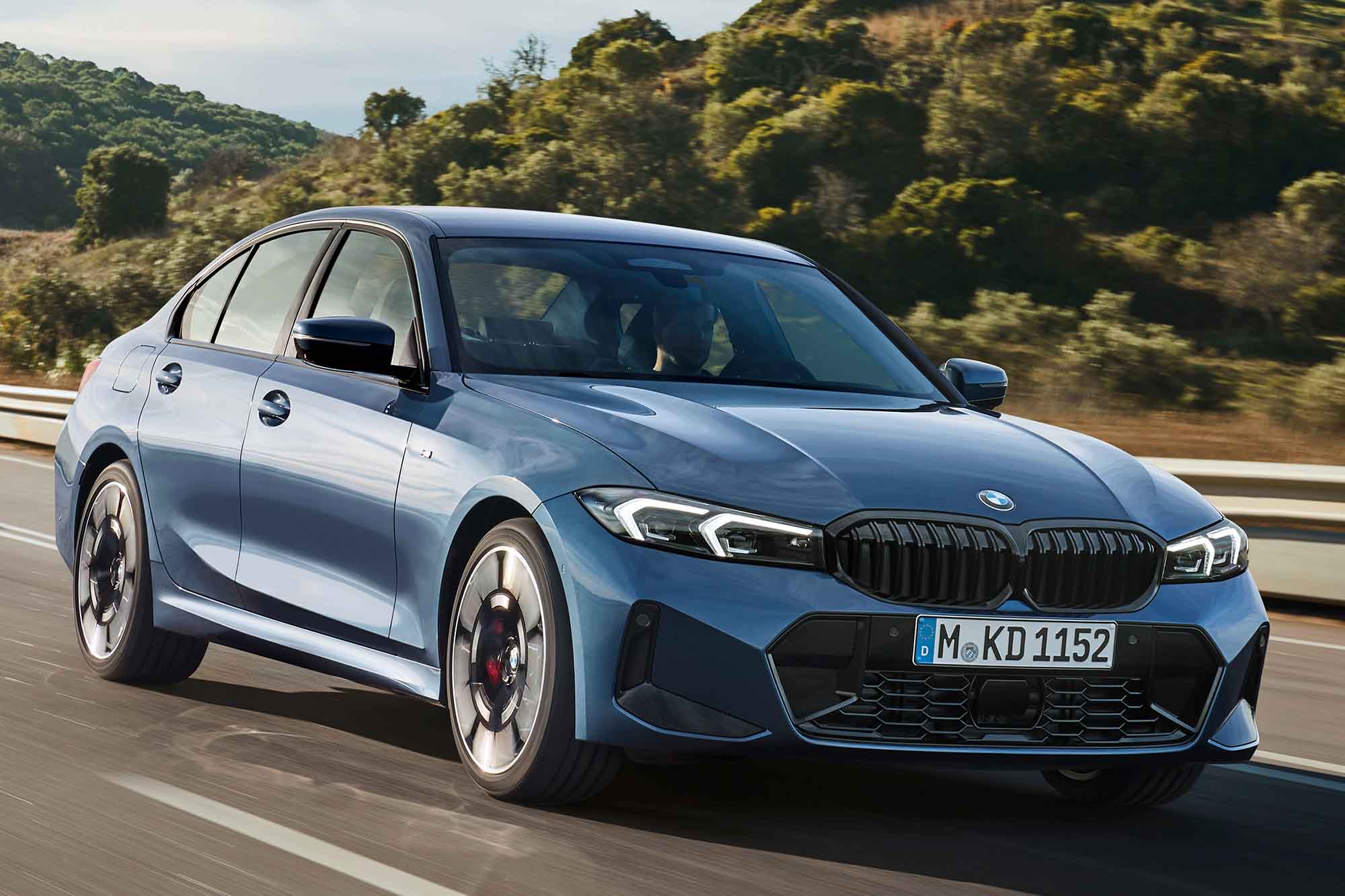 BMW 330e M Sport híbrido – Plugado nas tendências